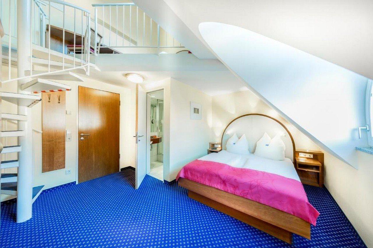 Hotel Am Schillerpark Esslingen am Neckar ภายนอก รูปภาพ