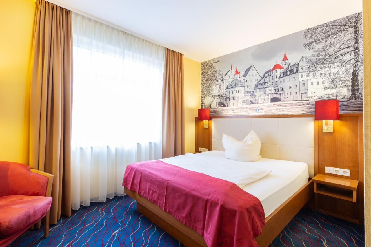 Hotel Am Schillerpark Esslingen am Neckar ภายนอก รูปภาพ