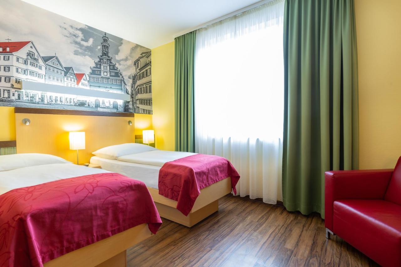Hotel Am Schillerpark Esslingen am Neckar ภายนอก รูปภาพ